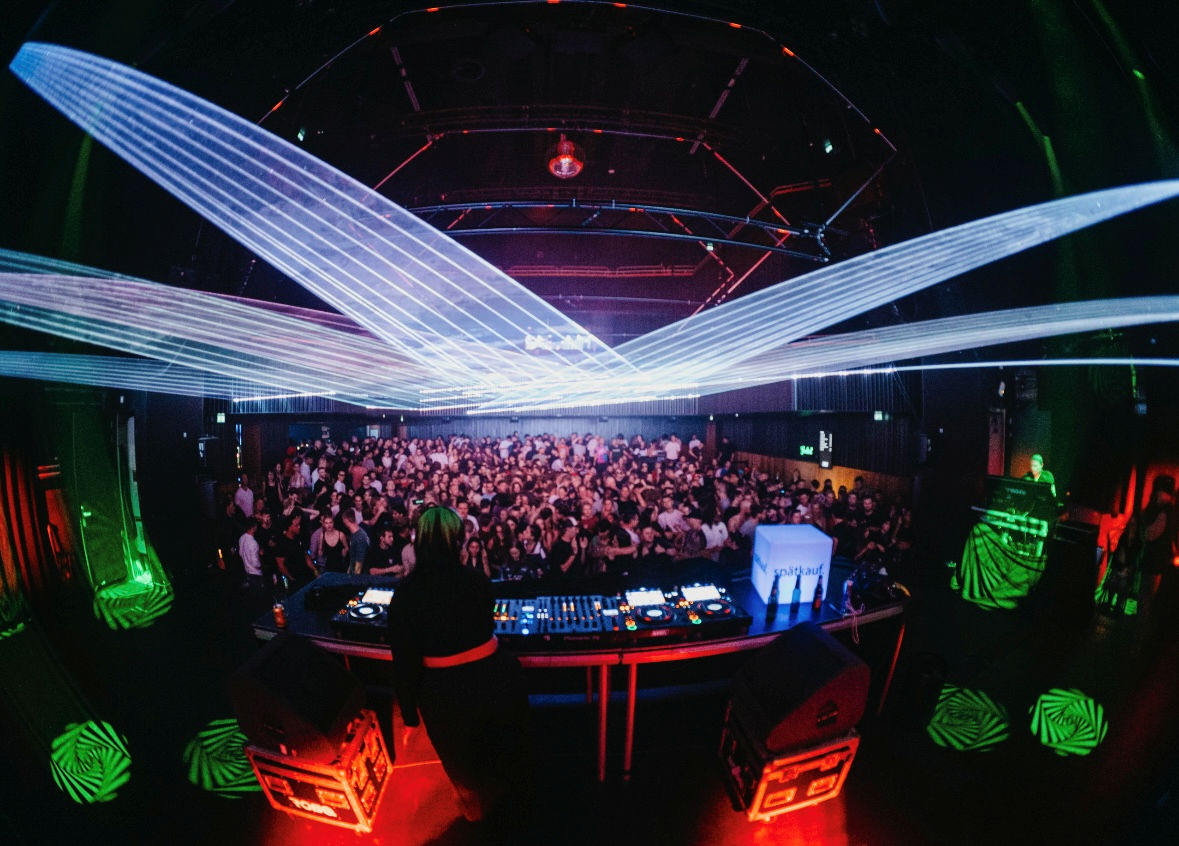 Techno evenement Spätkauf brengt Remco Beekwilder naar Luxor Live