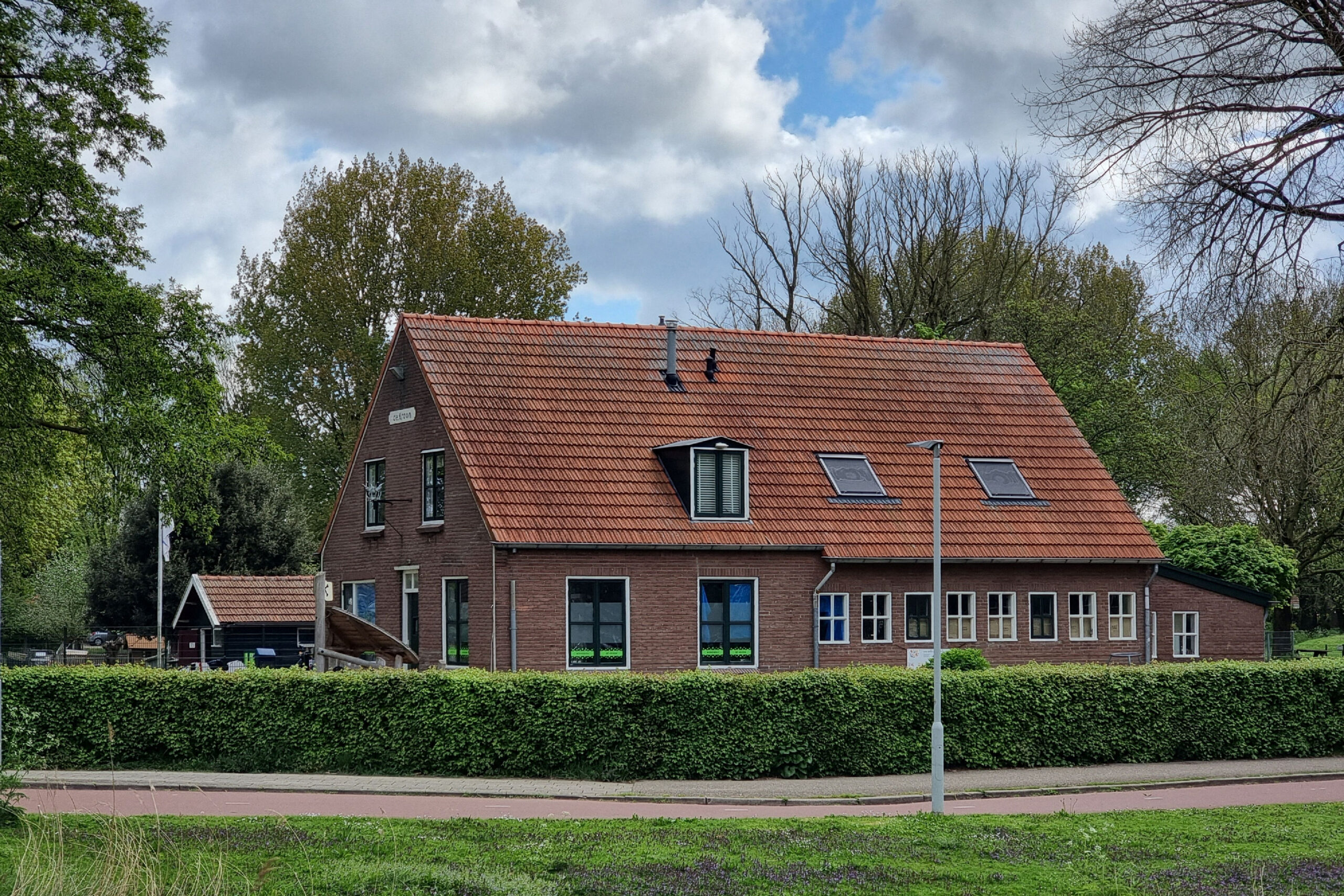 Vrees om verdwijnen zorgboerderij groeit, maar nieuwe huurder schetst toekomst met kinderboerderij e